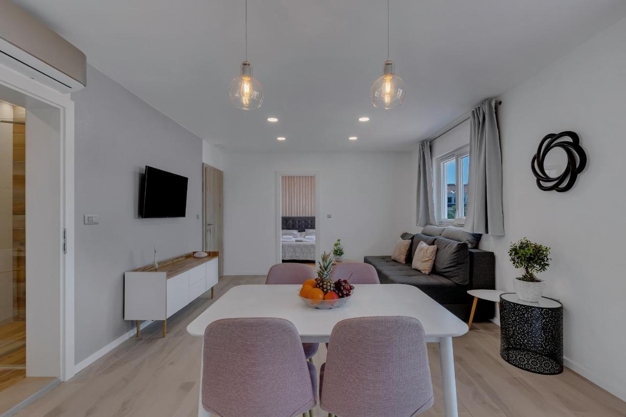 Apartments Rose บาชกาโวดา ภายนอก รูปภาพ