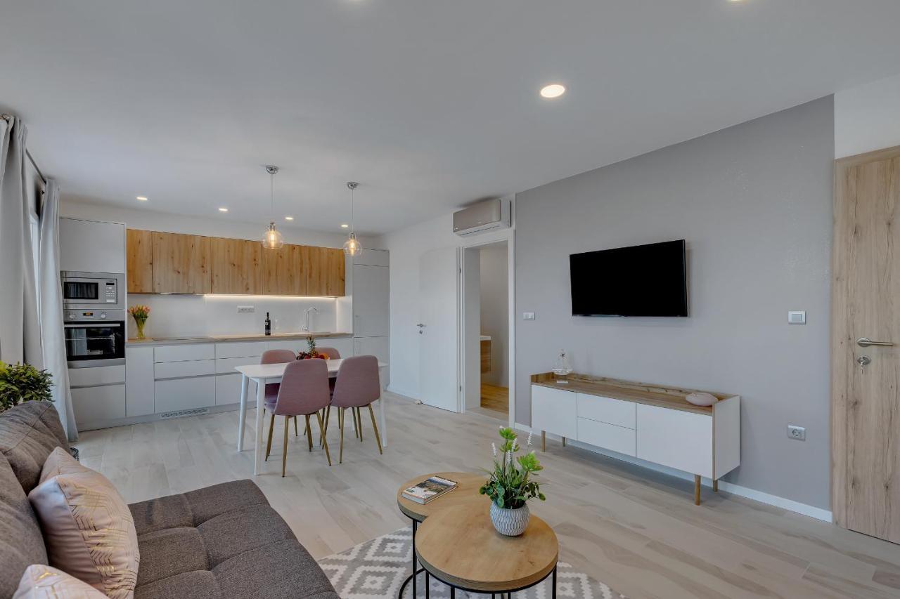 Apartments Rose บาชกาโวดา ภายนอก รูปภาพ