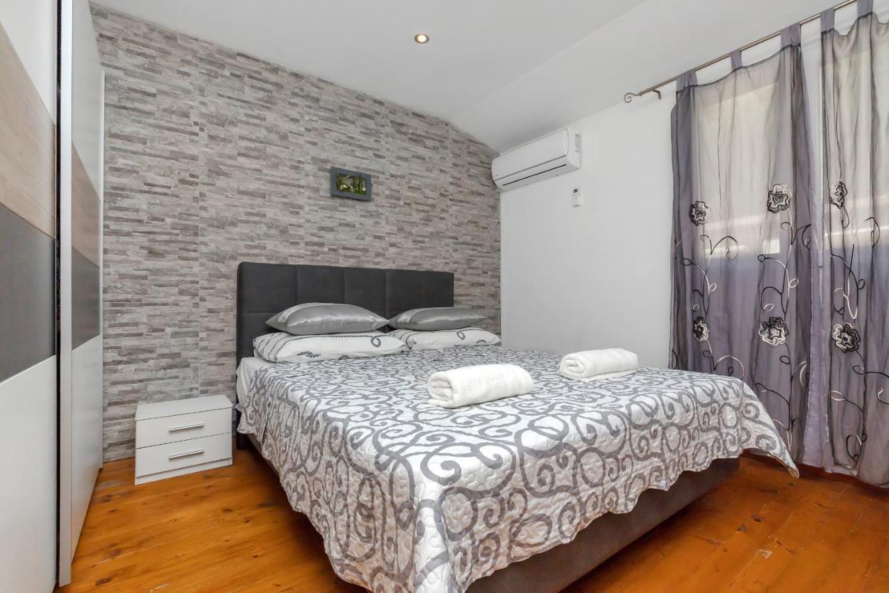 Apartments Rose บาชกาโวดา ภายนอก รูปภาพ
